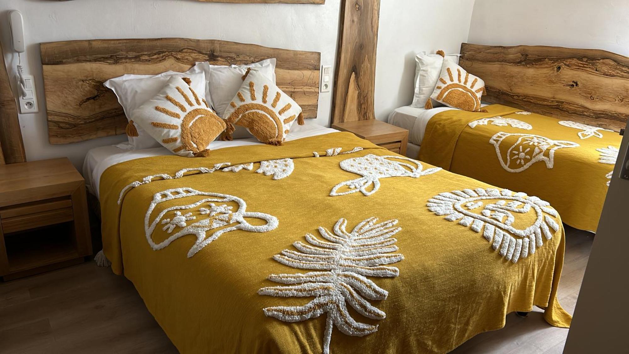 Au Soleil D'Or Hotel Pontaubert Bagian luar foto